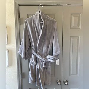 Grey stars above robe